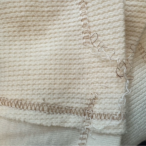 Guess Y2K Thermal Henley top - Picture 7 of 8